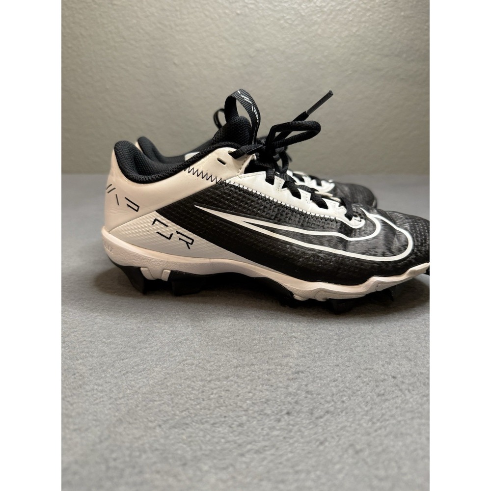 Nike Football  Vapor Edge shark 2 Cleat Black/white size 4 youth